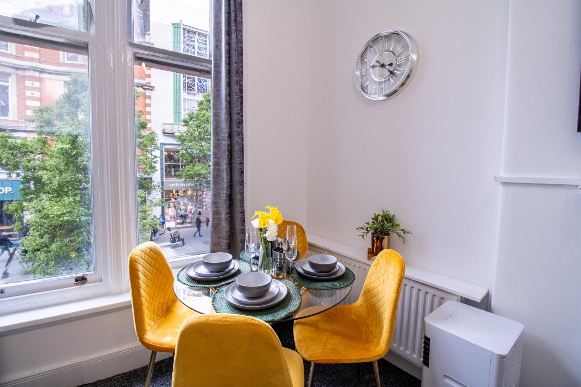 Luxurious Apartments On Oxford Street ロンドン エクステリア 写真