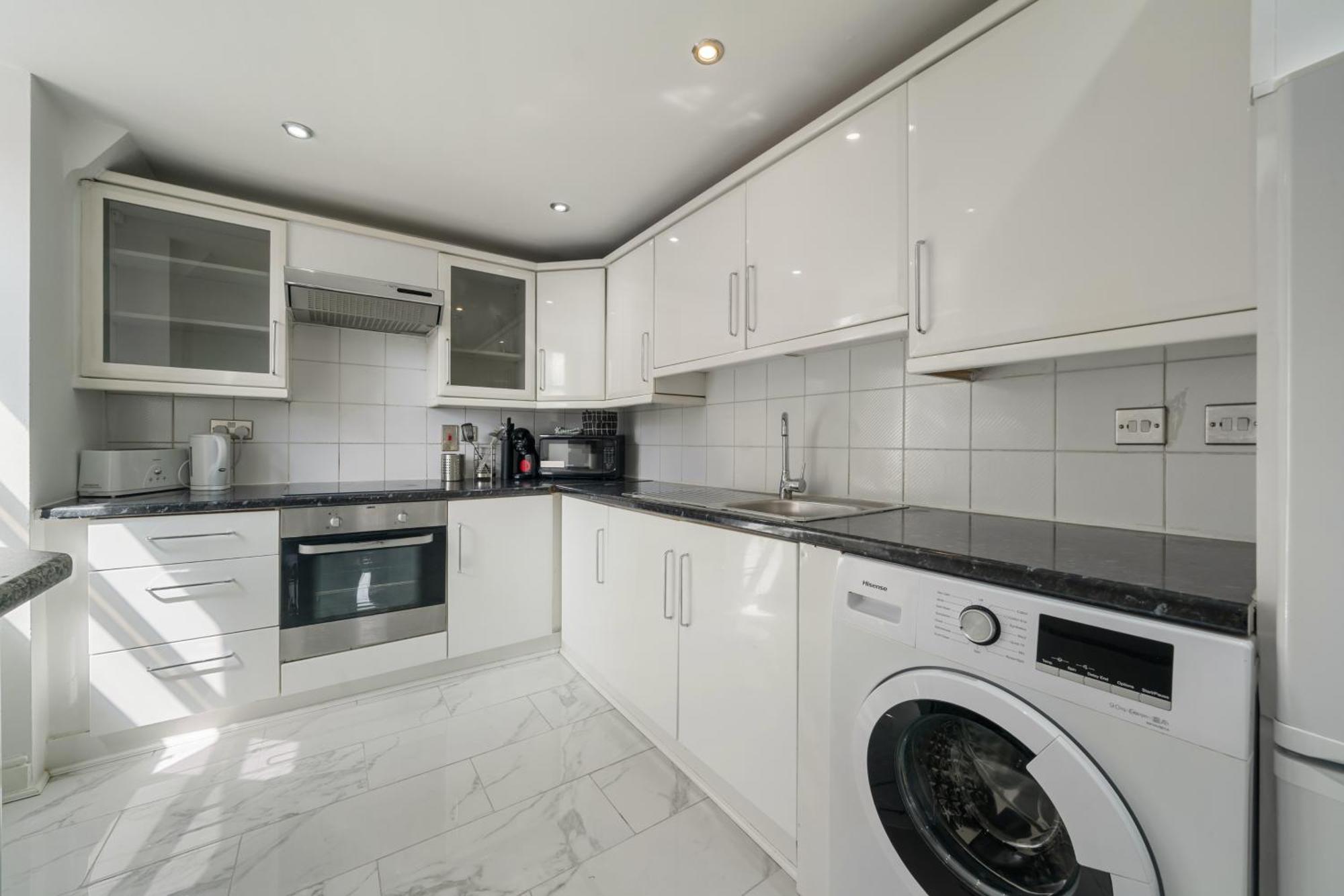 Luxurious Apartments On Oxford Street ロンドン エクステリア 写真